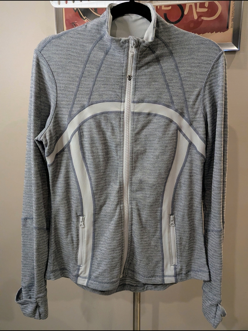 $50 Lululemon Size 10 Define Jacket Pique - Silver Spoon Gray EUC